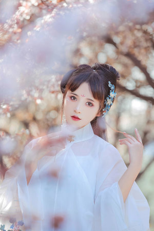 大龟慢慢挺进老师的花苞视频